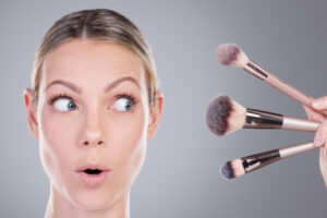 The Role of Makeup Brushes in Achieving a Natural Makeup Look
