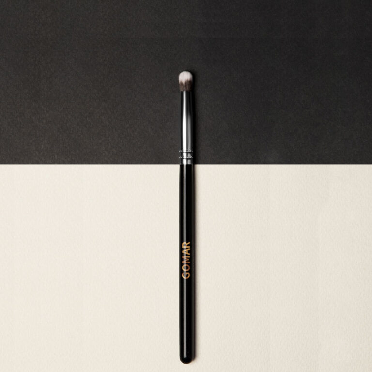 Small smudging brush